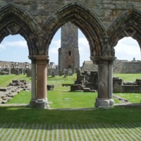 Cathedral Cloister and Priory Buildings<br />
大教堂回廊和修道院建筑